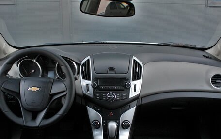 Chevrolet Cruze II, 2013 год, 895 000 рублей, 8 фотография