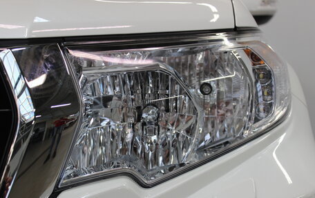 Toyota Land Cruiser Prado 150 рестайлинг 2, 2023 год, 7 890 000 рублей, 10 фотография