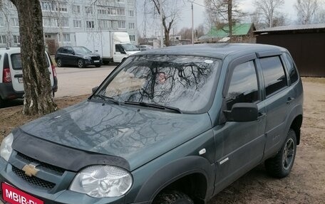 Chevrolet Niva I рестайлинг, 2011 год, 525 000 рублей, 2 фотография