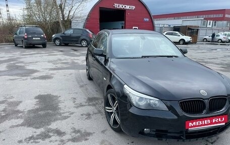 BMW 5 серия, 2004 год, 850 000 рублей, 11 фотография
