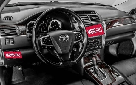 Toyota Camry, 2016 год, 2 639 000 рублей, 10 фотография