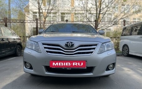 Toyota Camry, 2011 год, 1 620 000 рублей, 4 фотография