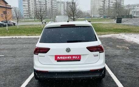 Volkswagen Tiguan II, 2017 год, 2 450 000 рублей, 3 фотография