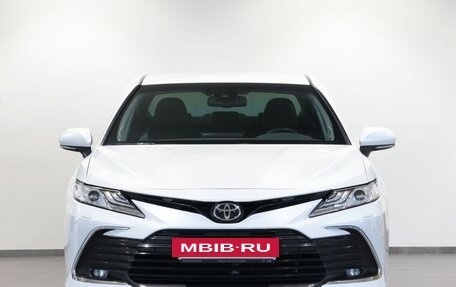 Toyota Camry, 2021 год, 3 790 000 рублей, 2 фотография