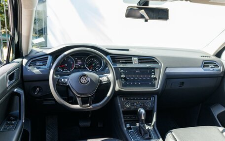 Volkswagen Tiguan II, 2020 год, 2 999 000 рублей, 13 фотография