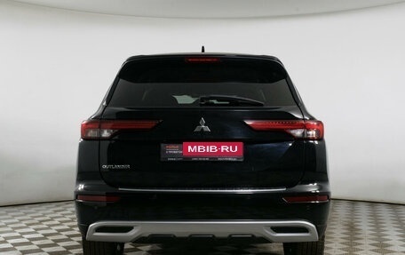 Mitsubishi Outlander, 2022 год, 3 800 000 рублей, 6 фотография