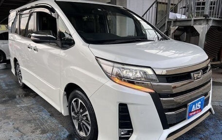 Toyota Noah III, 2021 год, 1 600 000 рублей, 5 фотография