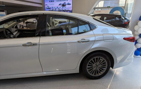 Toyota Camry, 2024 год, 2 900 000 рублей, 2 фотография