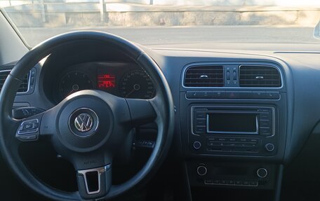 Volkswagen Polo VI (EU Market), 2013 год, 865 000 рублей, 3 фотография