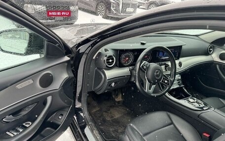 Mercedes-Benz E-Класс, 2019 год, 3 185 000 рублей, 5 фотография