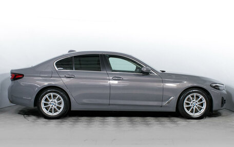 BMW 5 серия, 2020 год, 5 479 000 рублей, 4 фотография