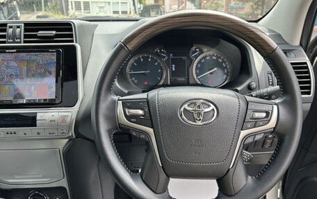 Toyota Land Cruiser Prado 150 рестайлинг 2, 2021 год, 4 020 000 рублей, 16 фотография