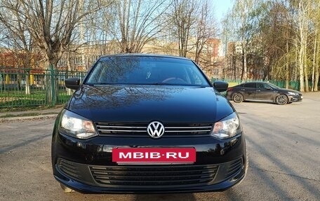 Volkswagen Polo VI (EU Market), 2011 год, 820 000 рублей, 2 фотография