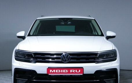 Volkswagen Tiguan II, 2019 год, 3 200 000 рублей, 2 фотография