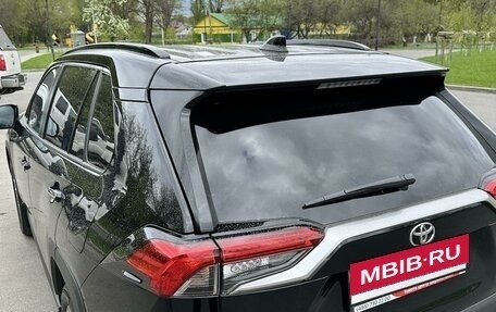 Toyota RAV4, 2020 год, 3 850 000 рублей, 2 фотография
