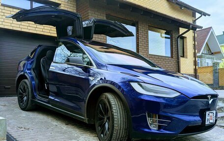 Tesla Model X I, 2016 год, 4 560 000 рублей, 2 фотография