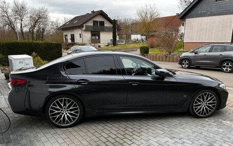 BMW 5 серия, 2021 год, 6 437 319 рублей, 2 фотография