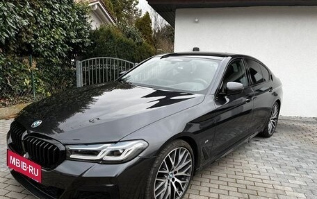 BMW 5 серия, 2021 год, 6 437 319 рублей, 5 фотография