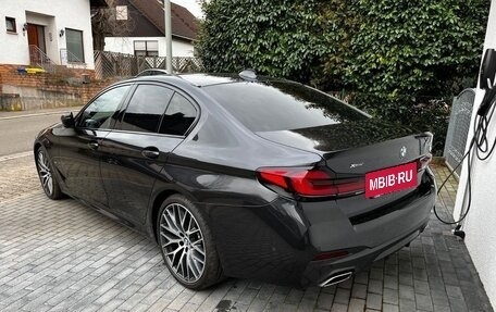 BMW 5 серия, 2021 год, 6 437 319 рублей, 3 фотография