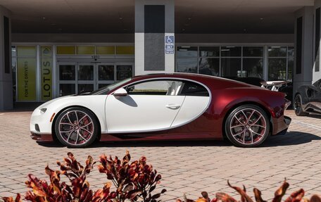 Bugatti Chiron, 2021 год, 418 710 304 рублей, 4 фотография