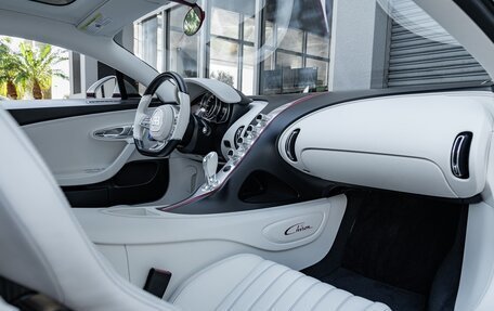 Bugatti Chiron, 2021 год, 418 710 304 рублей, 10 фотография