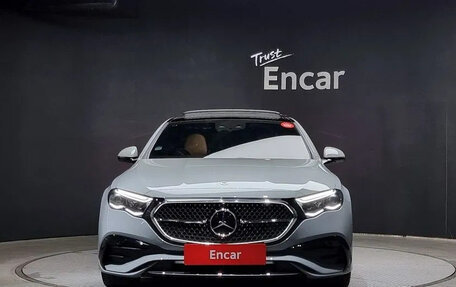 Mercedes-Benz E-Класс, 2024 год, 13 900 000 рублей, 3 фотография