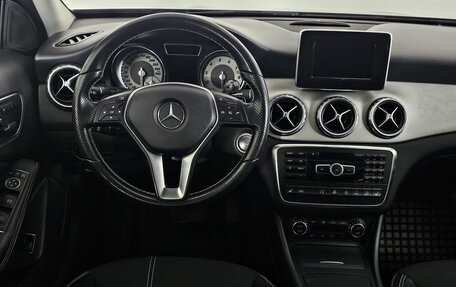 Mercedes-Benz GLA, 2015 год, 1 950 000 рублей, 14 фотография