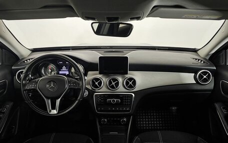 Mercedes-Benz GLA, 2015 год, 1 950 000 рублей, 13 фотография