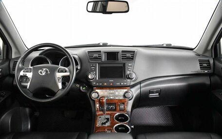 Toyota Highlander III, 2011 год, 1 998 000 рублей, 17 фотография