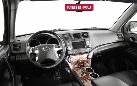 Toyota Highlander III, 2011 год, 1 998 000 рублей, 18 фотография