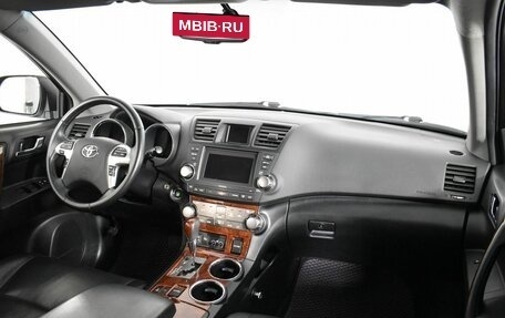 Toyota Highlander III, 2011 год, 1 998 000 рублей, 16 фотография