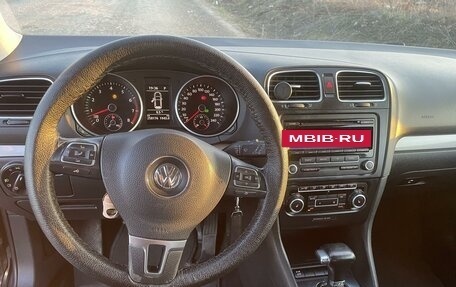 Volkswagen Golf VI, 2010 год, 1 050 000 рублей, 24 фотография