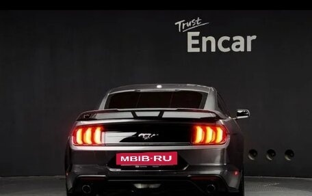 Ford Mustang VI рестайлинг, 2020 год, 3 050 000 рублей, 4 фотография
