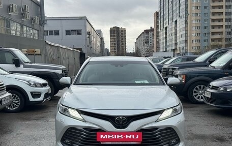 Toyota Camry, 2020 год, 3 999 000 рублей, 2 фотография