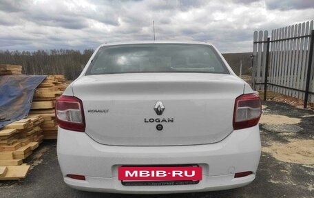 Renault Logan II, 2018 год, 450 000 рублей, 2 фотография