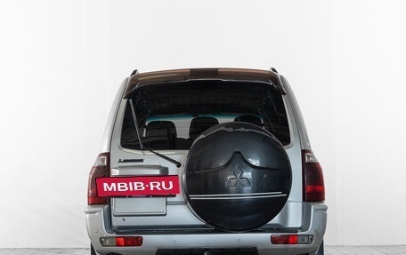 Mitsubishi Montero III, 2002 год, 949 000 рублей, 4 фотография