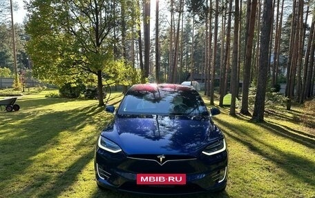 Tesla Model X I, 2018 год, 6 300 000 рублей, 2 фотография