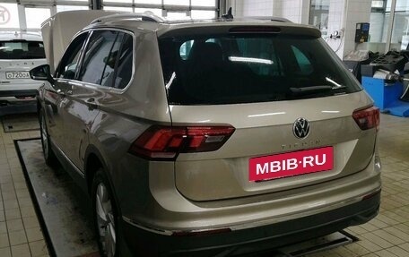Volkswagen Tiguan II, 2021 год, 3 100 000 рублей, 3 фотография