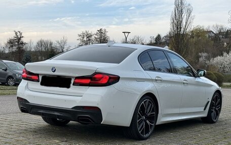 BMW 5 серия, 2021 год, 6 064 120 рублей, 3 фотография