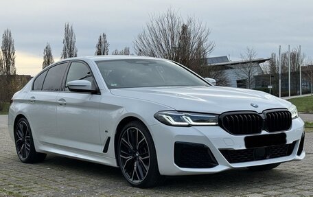 BMW 5 серия, 2021 год, 6 064 120 рублей, 2 фотография