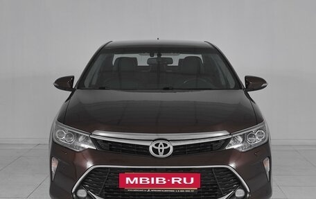 Toyota Camry, 2017 год, 1 795 000 рублей, 2 фотография