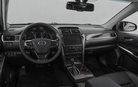 Toyota Camry, 2017 год, 1 795 000 рублей, 7 фотография