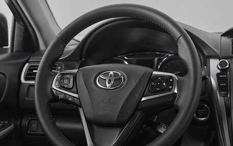 Toyota Camry, 2017 год, 1 795 000 рублей, 10 фотография