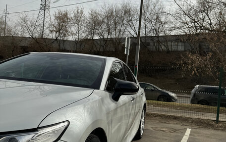 Toyota Camry, 2019 год, 3 350 000 рублей, 4 фотография