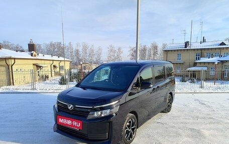 Toyota Voxy III, 2017 год, 2 330 000 рублей, 5 фотография