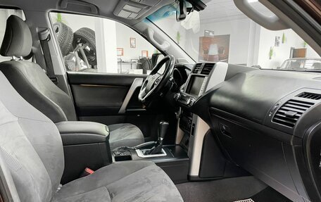 Toyota Land Cruiser Prado 150 рестайлинг 2, 2013 год, 3 450 000 рублей, 15 фотография
