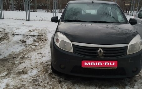 Renault Sandero I, 2013 год, 875 000 рублей, 3 фотография