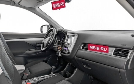 Mitsubishi Outlander III рестайлинг 3, 2013 год, 1 650 000 рублей, 11 фотография