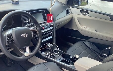 Hyundai Sonata VII, 2019 год, 2 300 000 рублей, 5 фотография