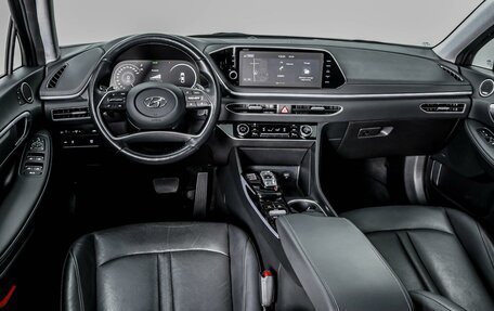 Hyundai Sonata VIII, 2019 год, 3 150 000 рублей, 6 фотография